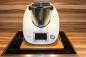 Preview: StreamBrush® Premium - Gleitbrett Holz-Gleiter aus Massivholz für den Thermomix TM5 / TM6 / TM31 Bambus