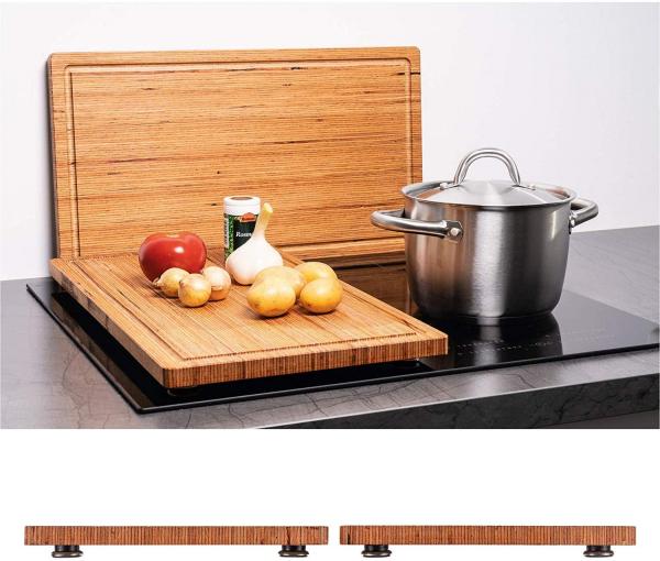 Herdabdeckplatte Schneidebrett Holz massiv (Bambus) - Perfekt als Herdabdeckung aus Holz | 56x50x4cm | Ideal auch als Nudelbrett, Tranchierbrett oder Backbrett | Hitzebeständig & Robust